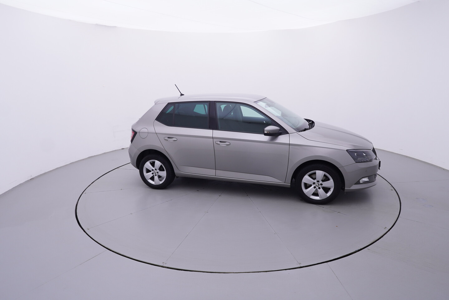 V190-360-C-20261019-174112.webp