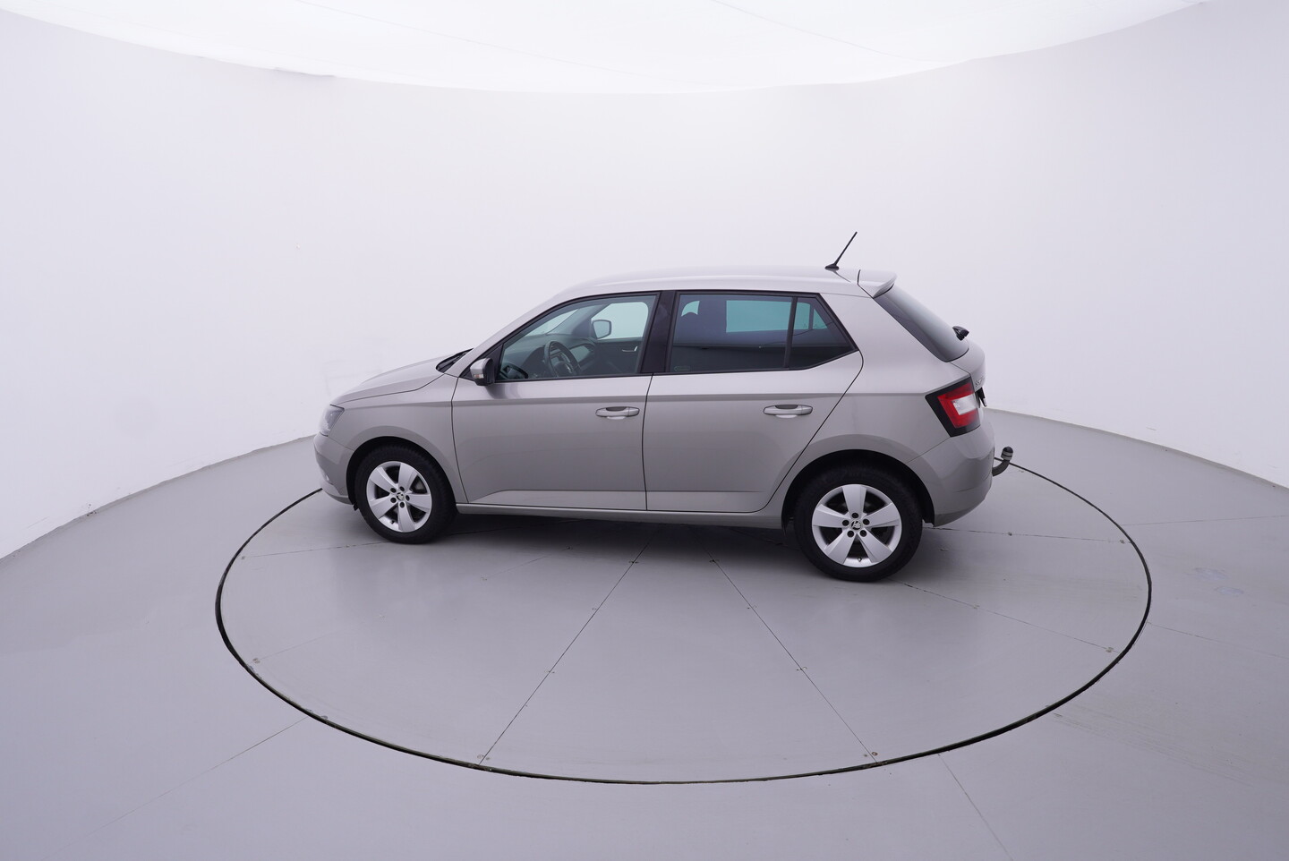 V190-360-C-20261019-174159.webp