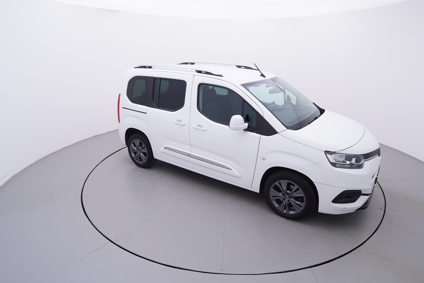 V190-360-D-20260615-140034.webp
