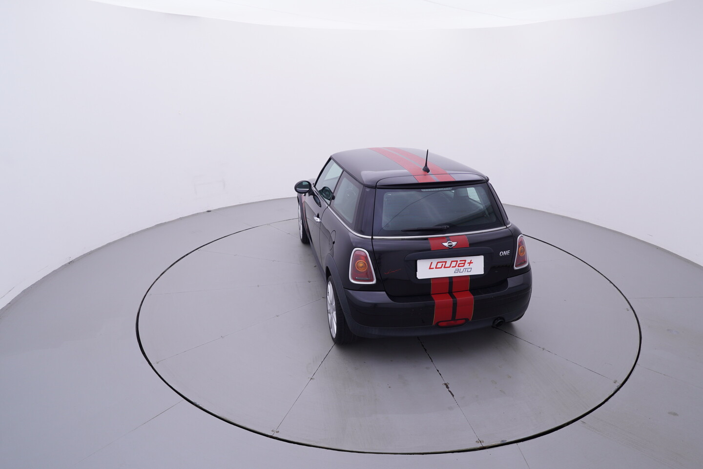 V190-360-D-20261014-172929.webp