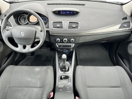 RENAULT MÉGANE Advantage 1.2  85 kW manuál_4