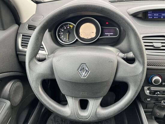 RENAULT MÉGANE Advantage 1.2  85 kW manuál_5