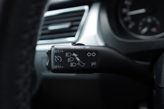 ŠKODA RAPID SPACEBACK Elegance 1.6 TDI 66 kW manuál_5