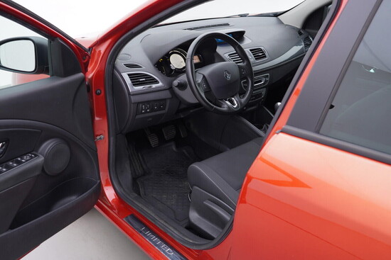 RENAULT MÉGANE Limited 1.5 DCI 81 kW manuál_4