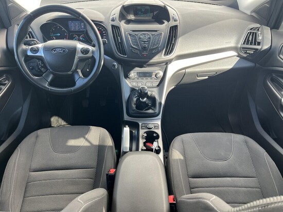 FORD KUGA 2.0 TDCi 110 kW manuál_4