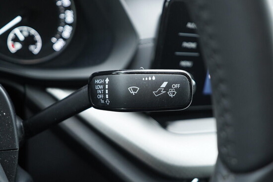 ŠKODA OCTAVIA Ambition 1.5 TSI 110 kW manuál, DPH_5