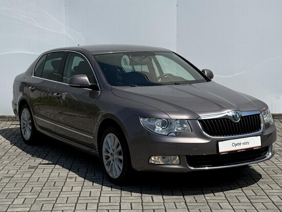 ŠKODA SUPERB Elegance 1.4 TSI 92 kW manuál_3
