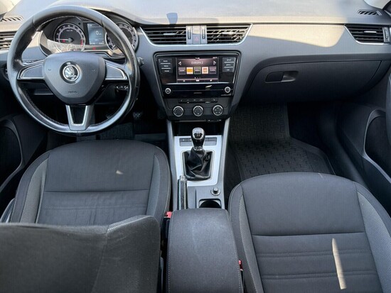 ŠKODA OCTAVIA Ambition 1.6 TDI 85 kW manuál_4