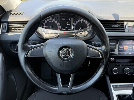 ŠKODA OCTAVIA Ambition 1.6 TDI 85 kW manuál_5