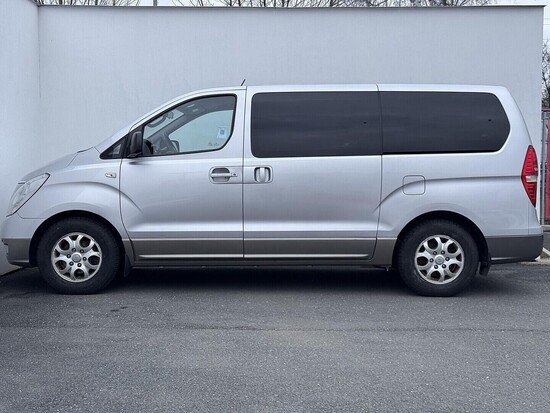 HYUNDAI H 1 Tour 2.5 CRDi 125 kW manuál_2
