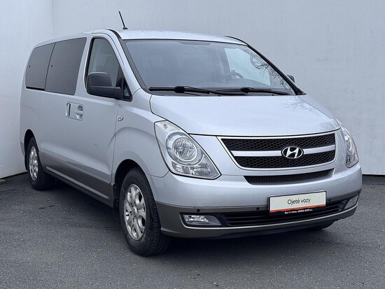 HYUNDAI H 1 Tour 2.5 CRDi 125 kW manuál_3