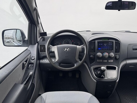 HYUNDAI H 1 Tour 2.5 CRDi 125 kW manuál_5