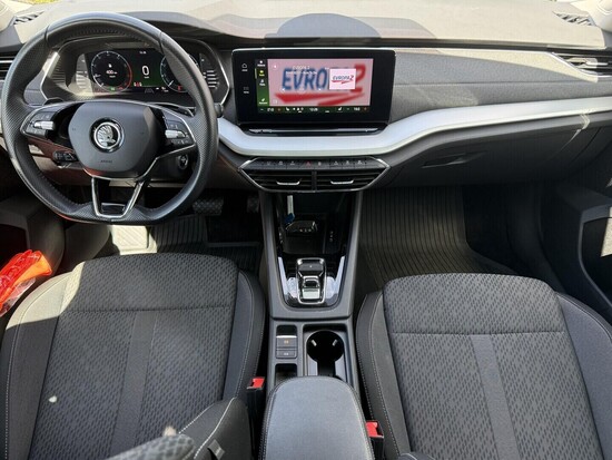 ŠKODA OCTAVIA Green Tec Style 1.5 E-TECH 110 kW automat_4