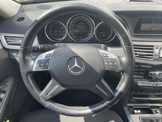 MERCEDES-BENZ E200  2.1 CDi 100 kW manuál_5