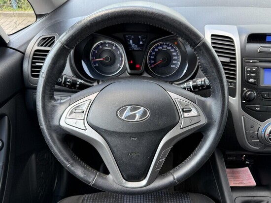 HYUNDAI IX20    66 kW manuál_5