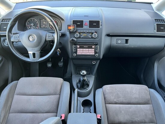 VOLKSWAGEN TOURAN 1.4 TSI 103 kW manuál_4