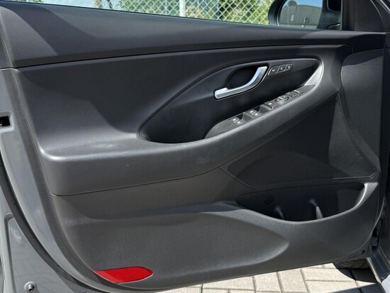 HYUNDAI I30 N-line 1.5 118 kW automat_4