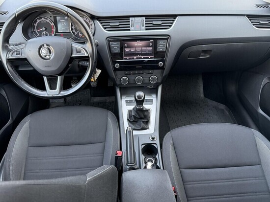 ŠKODA OCTAVIA Trumf 1.4 TSI 110 kW manuál_4