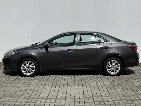 TOYOTA COROLLA Active 1.6 i 97 kW manuál_2