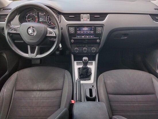 ŠKODA OCTAVIA Ambition 1.4 TSI 110 kW manuál_4