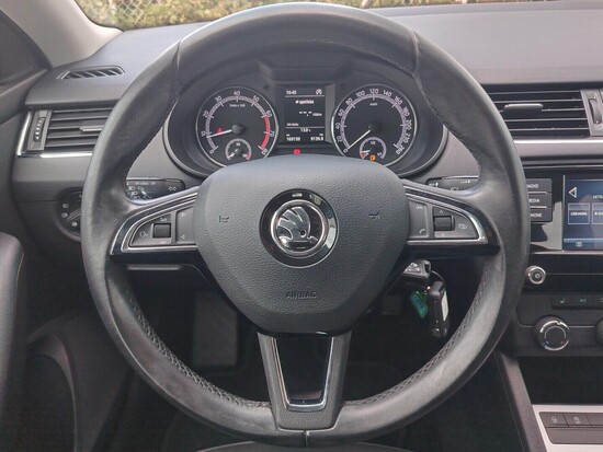 ŠKODA OCTAVIA Ambition 1.4 TSI 110 kW manuál_5
