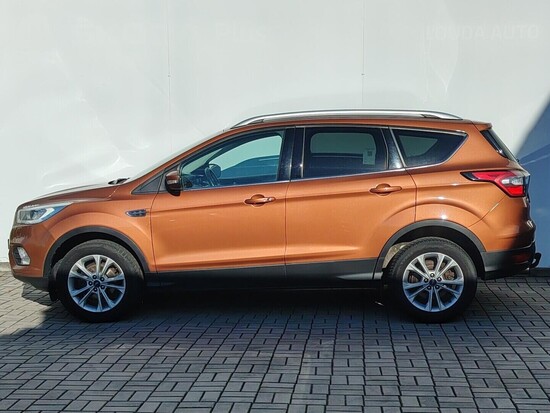 FORD KUGA Titanium 1.5 ecoboost 110 kW manuál_2