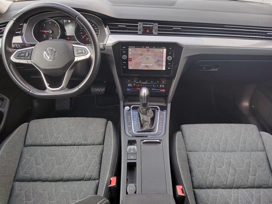 VOLKSWAGEN PASSAT Elegance 2.0 TDI 110 kW automat_4