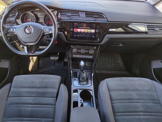 VOLKSWAGEN TOURAN Elegance 1.5 TSI 110 kW automat_4