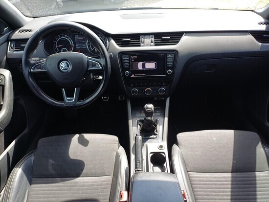 ŠKODA OCTAVIA RS 2.0 TDI 135 kW manuál_4