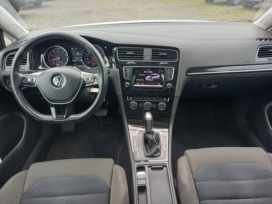 VOLKSWAGEN GOLF Highline 1.4 TSI 103 kW automat_4