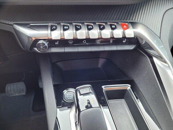 PEUGEOT 5008  1.2  96 kW automat_5