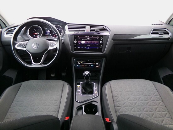 VOLKSWAGEN TIGUAN Life 2.0 TDI 90 kW manuál_4