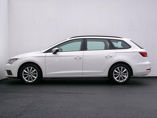 SEAT LEON ST Reference 1.2 TSI 63 kW manuál_2