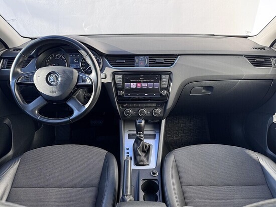ŠKODA OCTAVIA Elegance 1.6 TDI 77 kW automat_4