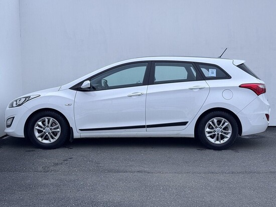 HYUNDAI I30 . 1.6 GDi 99 kW manuál_2