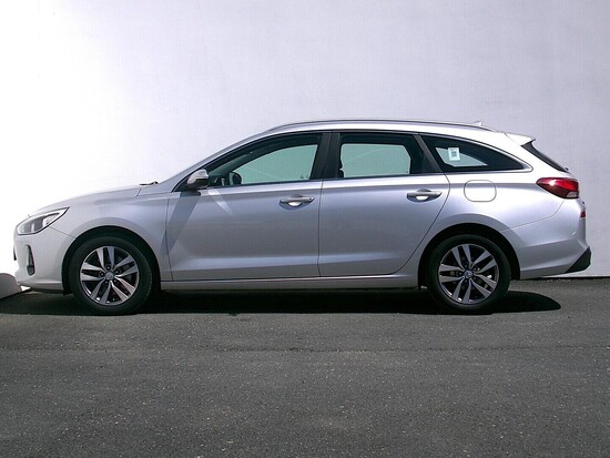 HYUNDAI I30 Style Nav 1.4 103 kW manuál_2