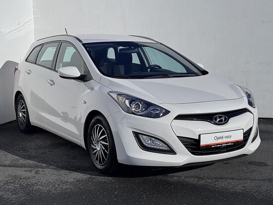 HYUNDAI I30 1.6 GDi 88 kW manuál_3