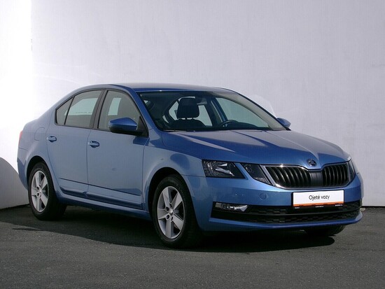 ŠKODA OCTAVIA Ambition 1.6 TDI 85 kW manuál_3