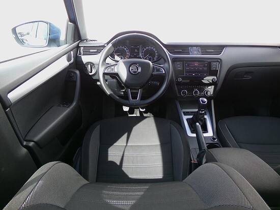 ŠKODA OCTAVIA Ambition 1.6 TDI 85 kW manuál_5