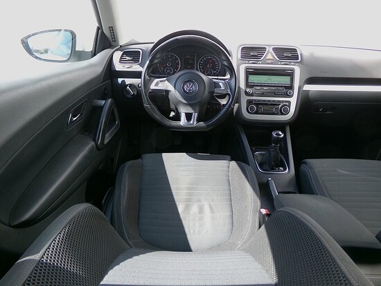 VOLKSWAGEN SCIROCCO  1.4 TSI 90 kW manuál_5