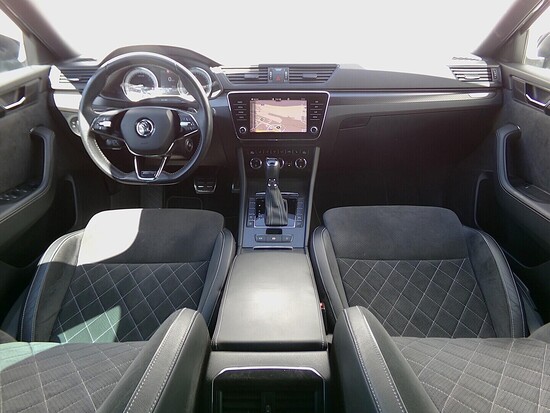 ŠKODA SUPERB SportLine 2.0 TDI 110 kW automat_4