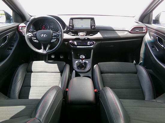 HYUNDAI I30 N 2.0 TGDi 202 kW manuál_4