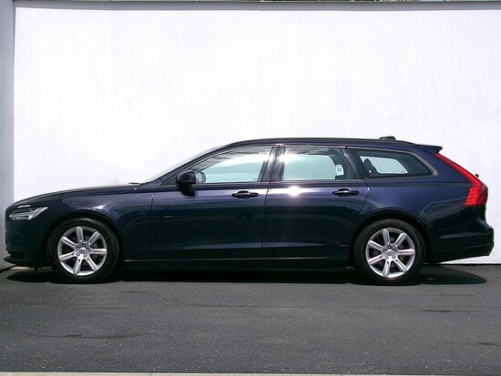 VOLVO V90 Kinetic 2.0 D4 140 kW manuál_2