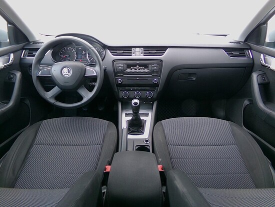 ŠKODA OCTAVIA Active 1.6 TDI 77 kW manuál_4