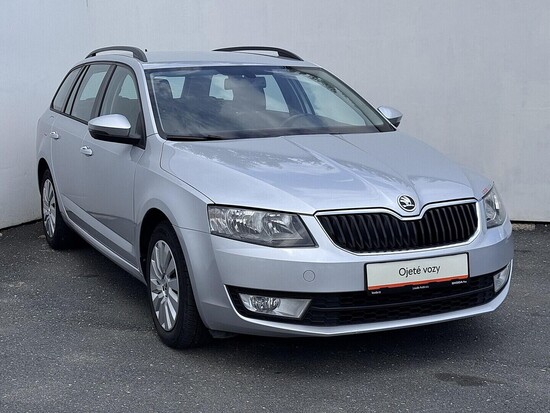 ŠKODA OCTAVIA Ambition Plus 1.6 TDI 66 kW manuál_3