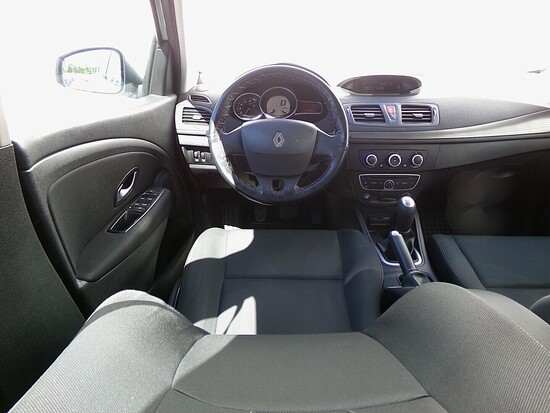 RENAULT MÉGANE  1.6 SCe 74 kW manuál_5