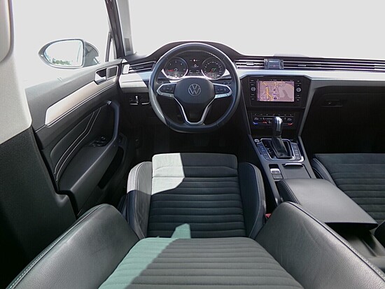 VOLKSWAGEN PASSAT VARIANT Elegance 2.0 TDI 110 kW automat, DPH_5