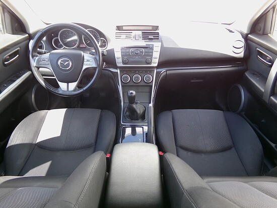 MAZDA 6  1.8 16V 88 kW manuál_4