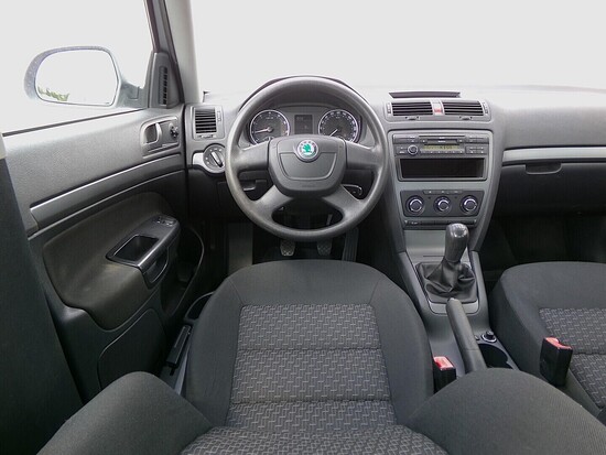 ŠKODA OCTAVIA  1.6 MPI 75 kW manuál_5
