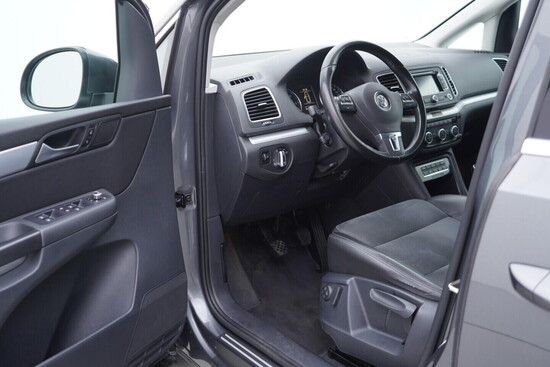 VOLKSWAGEN SHARAN Highline  2.0 TDI 130 kW manuál_4